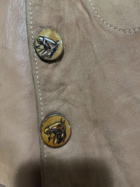 Vintage Handmade Suede Leather vest with wooden horse buttons XS/S - Picture 2 of 4